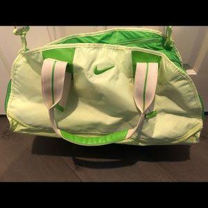 Retro lime green bag- perfect for the gym